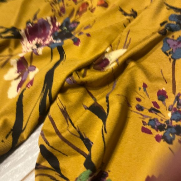 Betsy's Boutique Shop Small Polyester/Spandex Midi-Dress - Picture 6 of 12